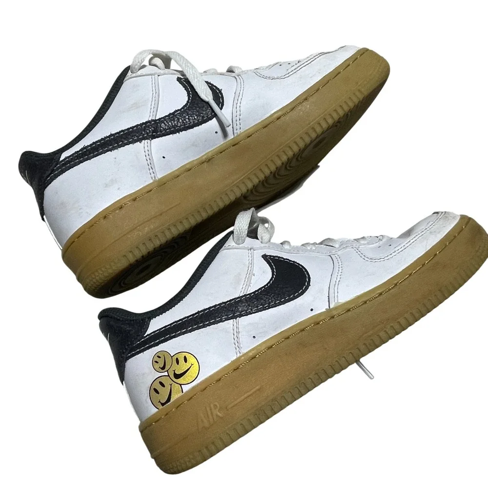Nike Air Force 1 LV8 Go the Extra Smile Size 4.5‎ Youth
